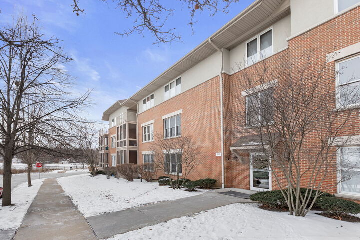 Property Photo:  10 Ford Street 306  IL 60134 