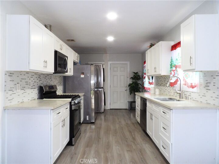 Property Photo:  1537 W 60th  CA 90047 