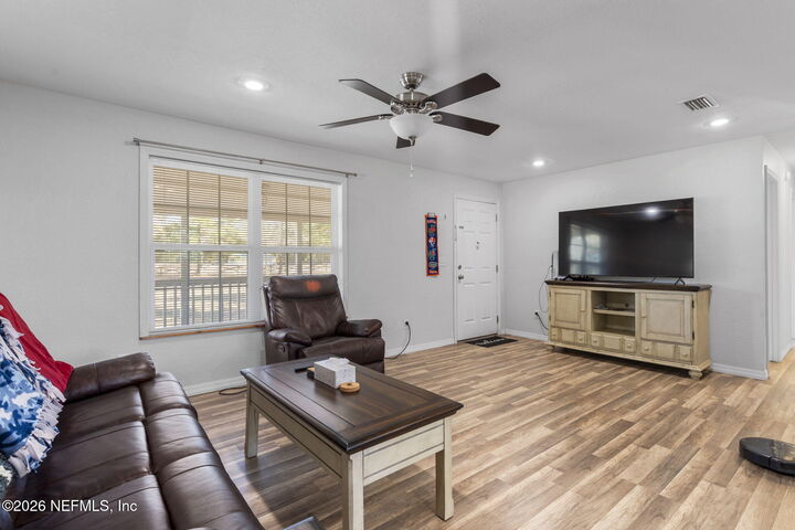 Property Photo:  19284 NW Cr 235  FL 32054 