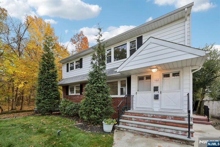 Property Photo:  162 E Fairmount Avenue  NJ 07607 