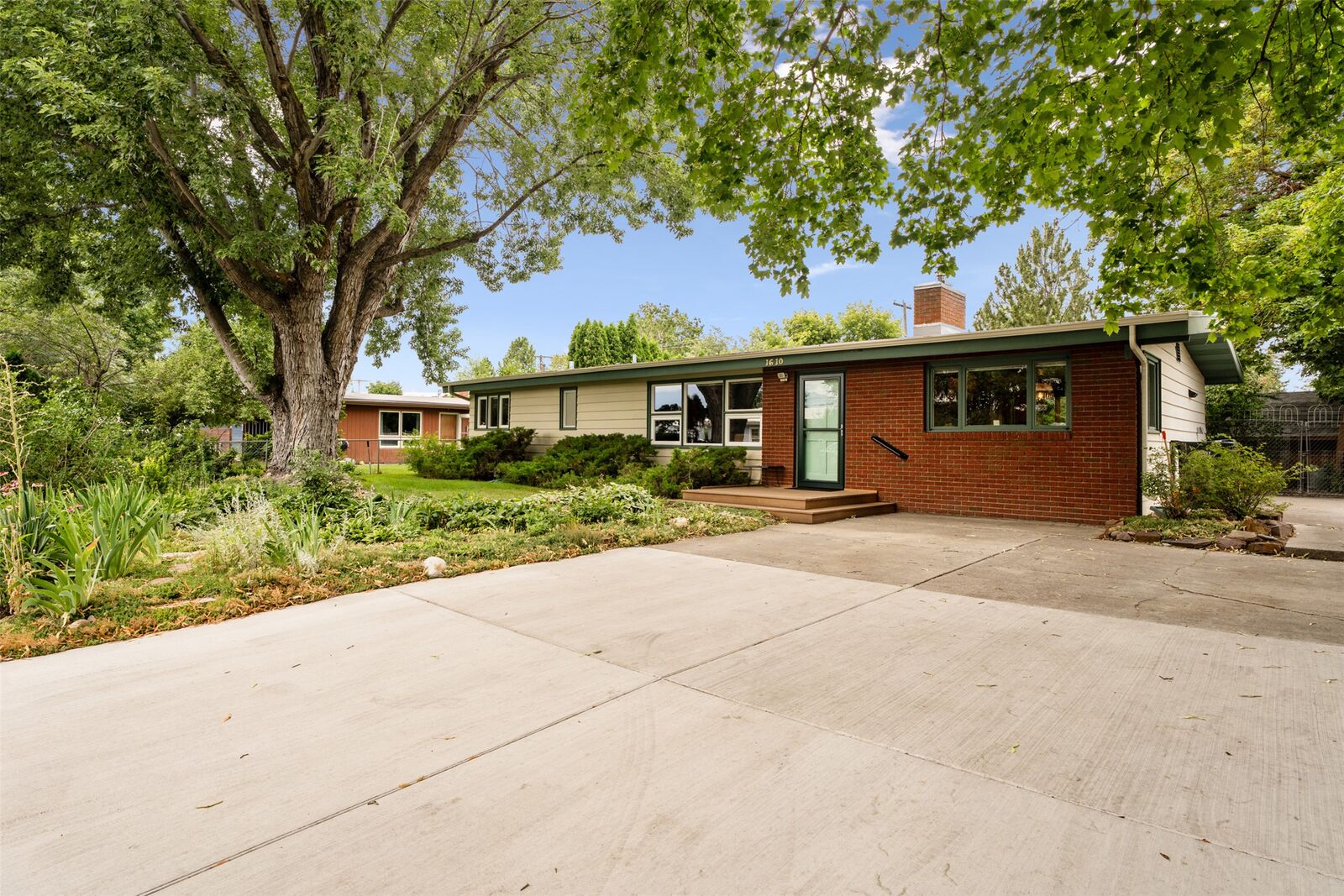 Property Photo:  1610 Charlott Avenue  MT 59801 