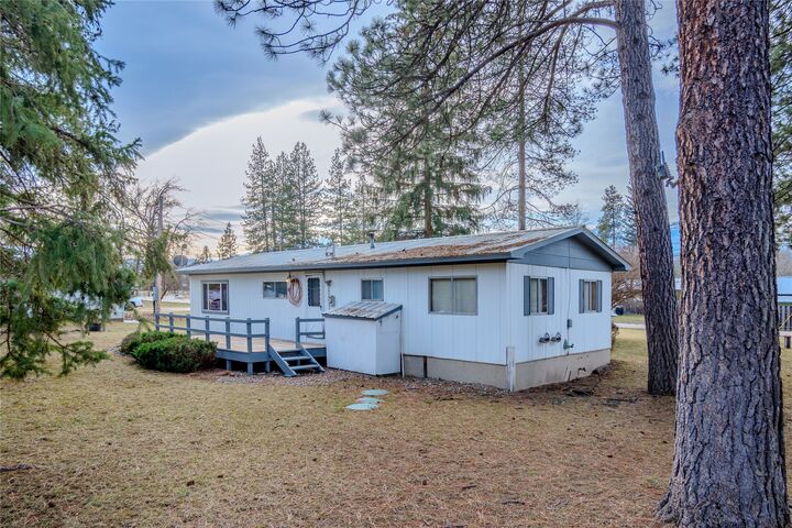 Property Photo: 281 Frazey Loop MT 59923