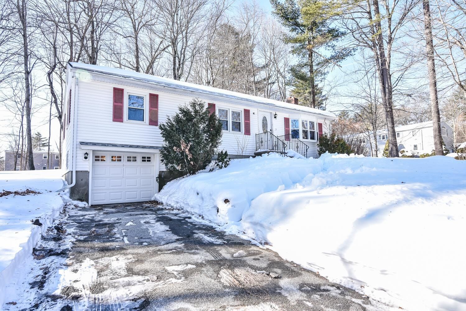 Property Photo:  7 Birch Lane  NH 03811 