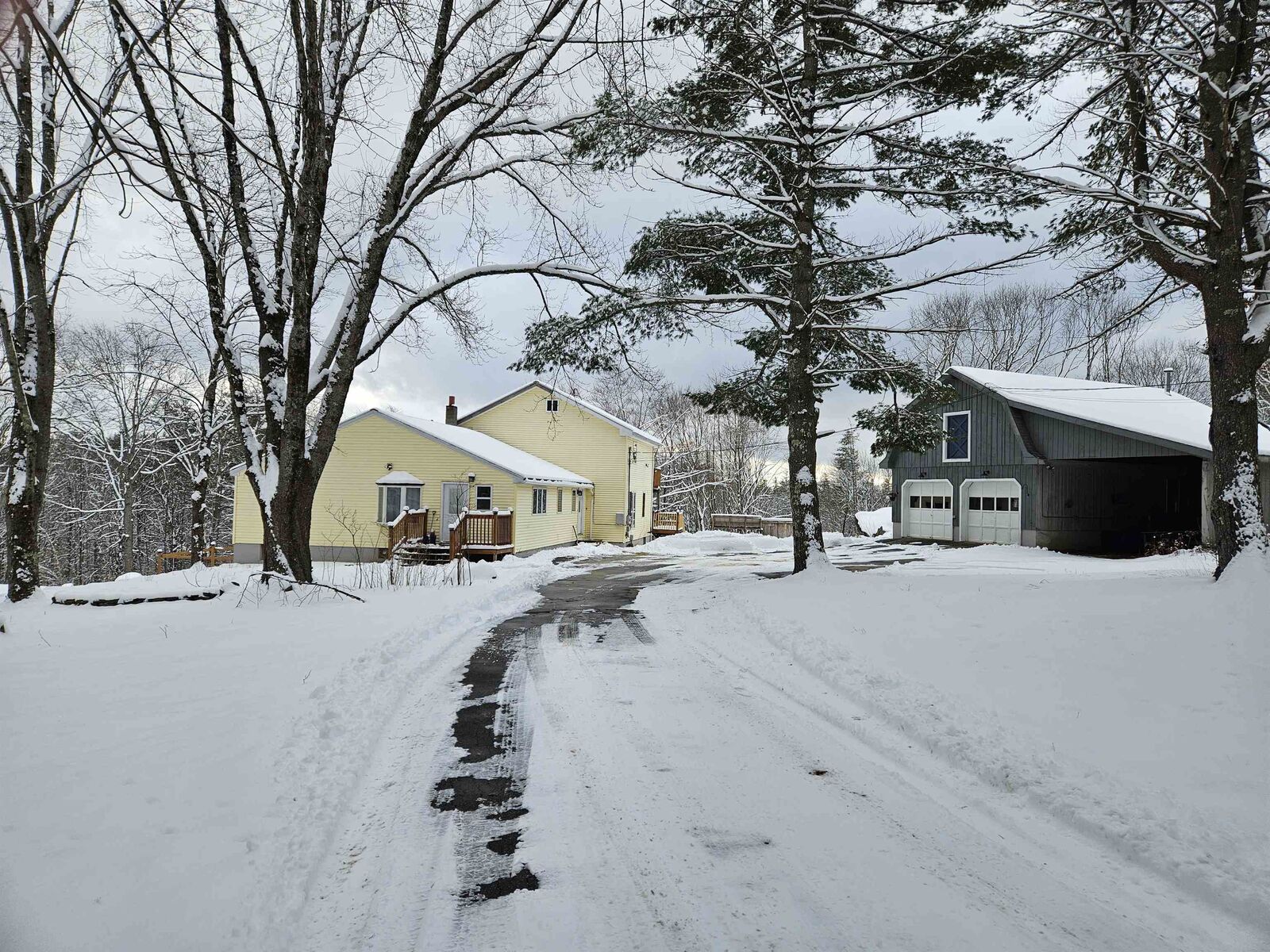 Property Photo:  825 Second Crown Point Road  NH 03884 