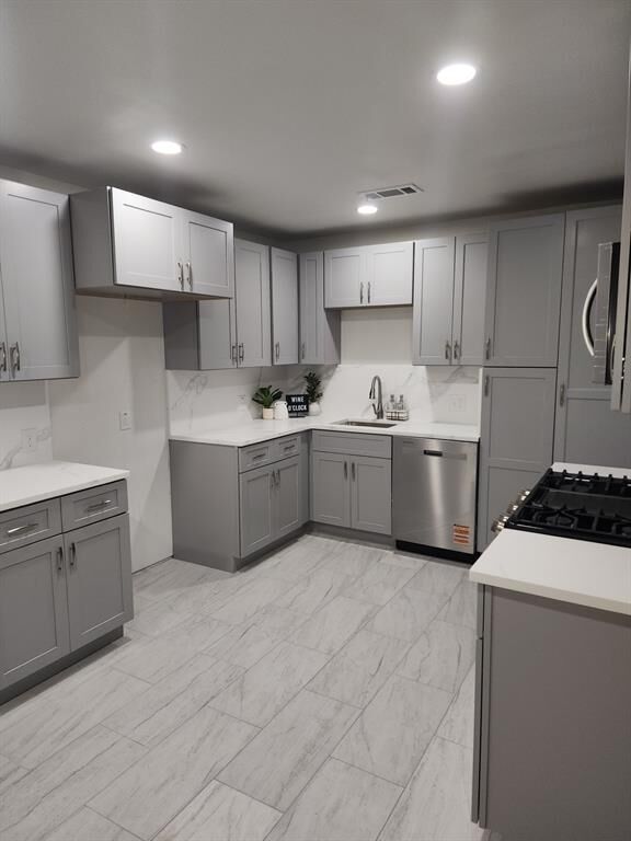 Property Photo:  1104 Edgefield  TX 75040 