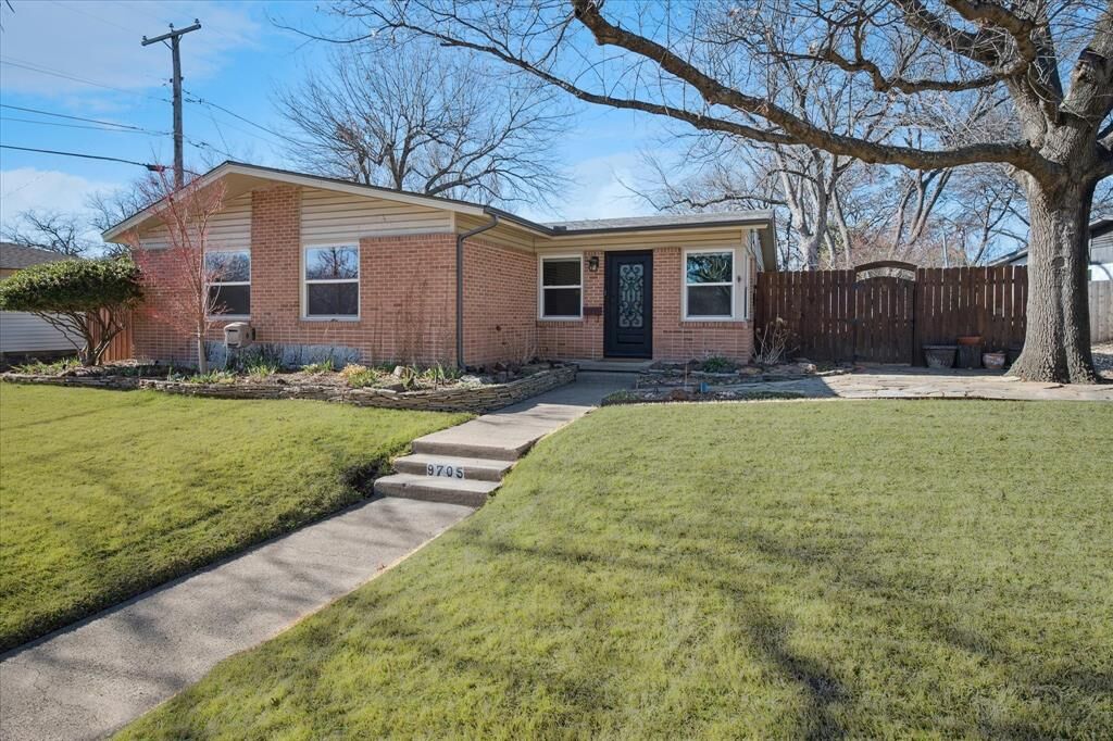 Property Photo:  9705 Ash Creek Drive  TX 75228 