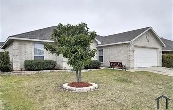Property Photo: 341 McMurtry Drive TX 76002