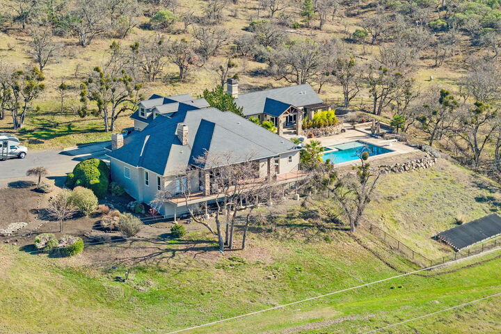 Property Photo:  4182 N Roxy Drive  OR 97504 