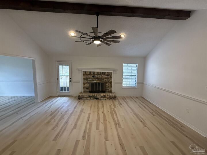 Property Photo: 208 Elliott Dr FL 32569