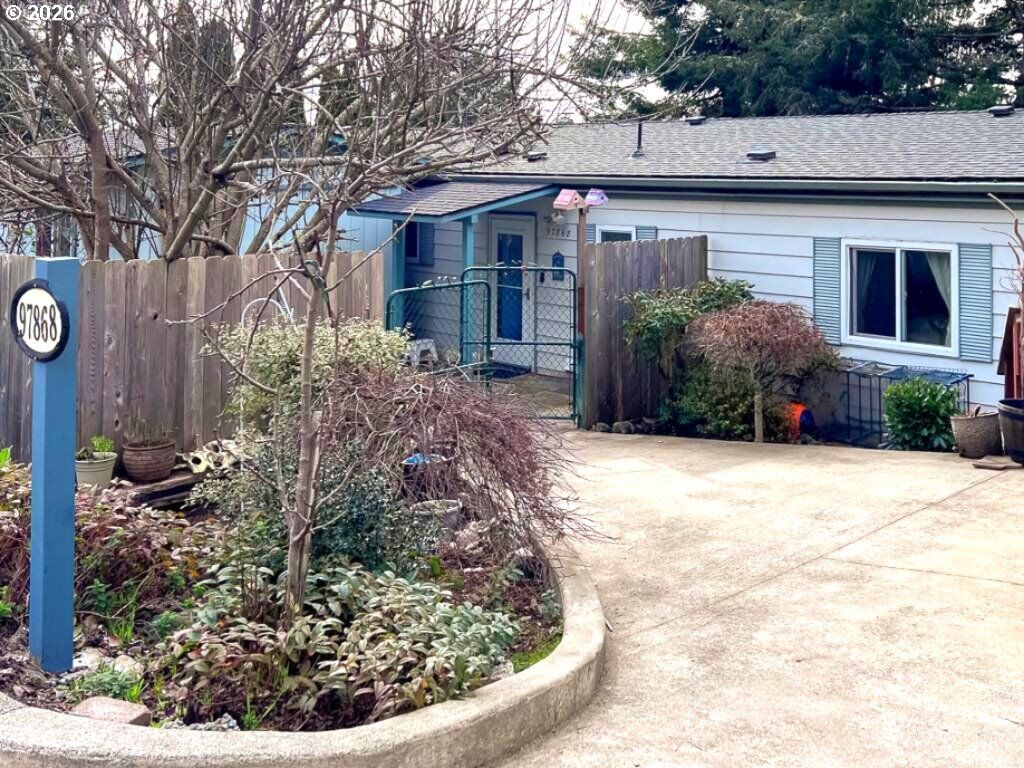 Property Photo:  97868 Harbor View Cir  OR 97415 