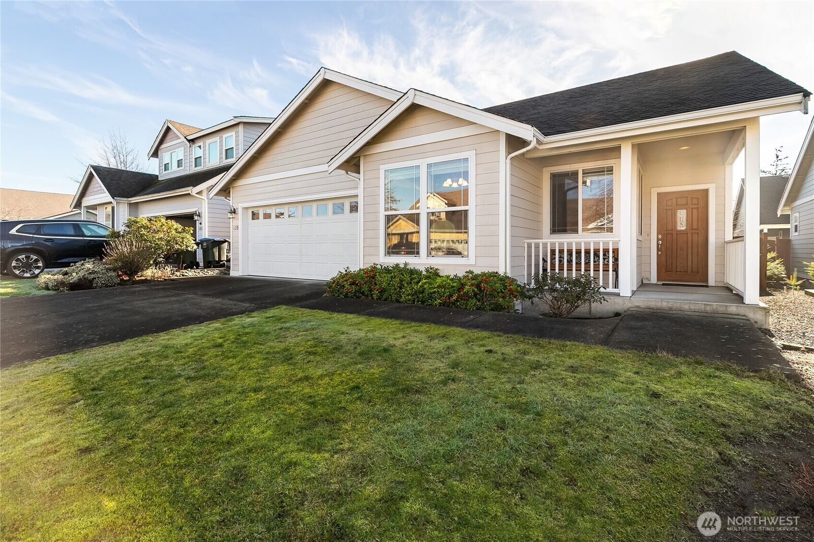 Property Photo:  605  Rosette Court  WA 98226 