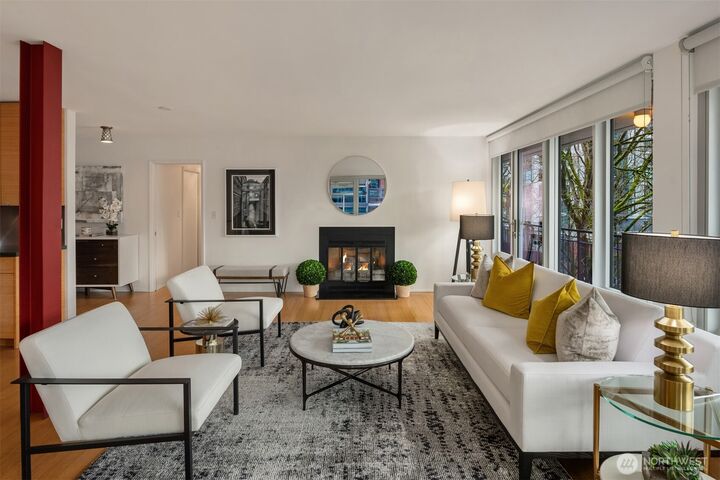 Property Photo:  1000  Union Street Ph-A  WA 98101 