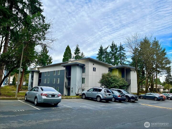 Property Photo: 14760 NE 31st Street A308 WA 98007