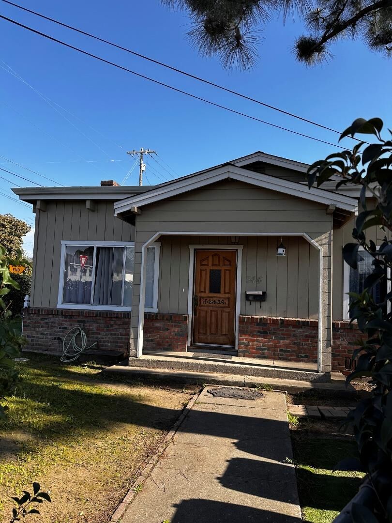 Property Photo:  344 Buckeye Street  CA 94063 