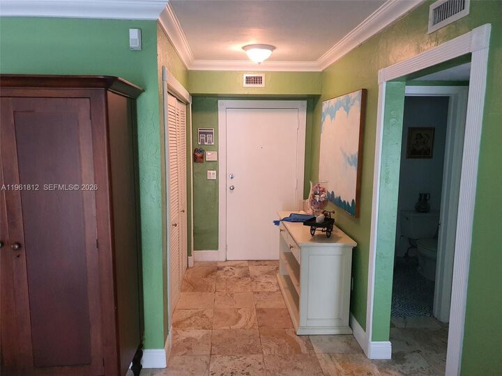 Property Photo:  300 Sunrise Dr 3D  FL 33149 