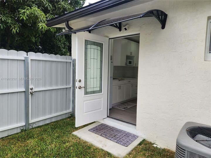 Property Photo:  12460 SW 187th Ter 1  FL 33177 