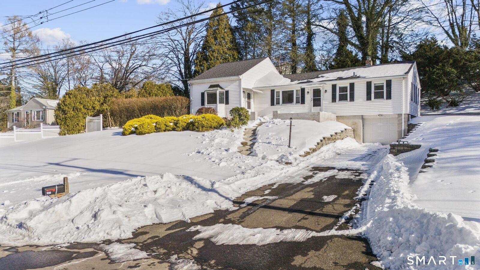 Property Photo:  338 Kenwood Avenue  CT 06518 