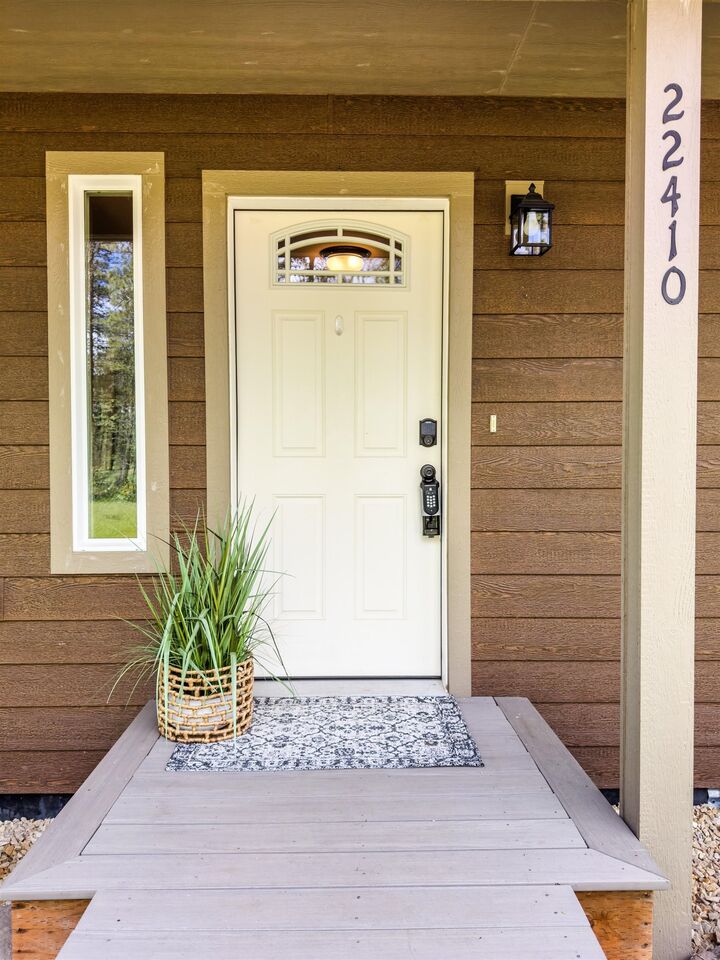 Property Photo:  22410 S Ritchey Rd  WA 99004 