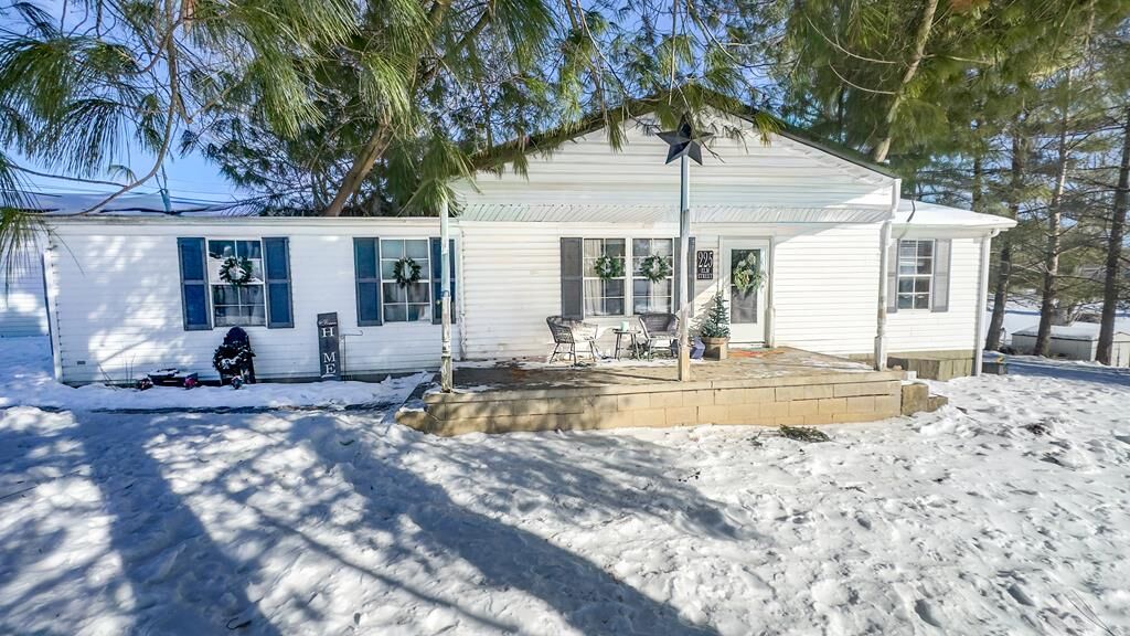 Property Photo: 225 Elm Street OH 45634