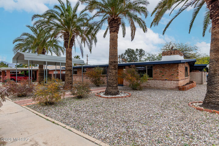 Property Photo:  861 S Charles Avenue  AZ 85711 