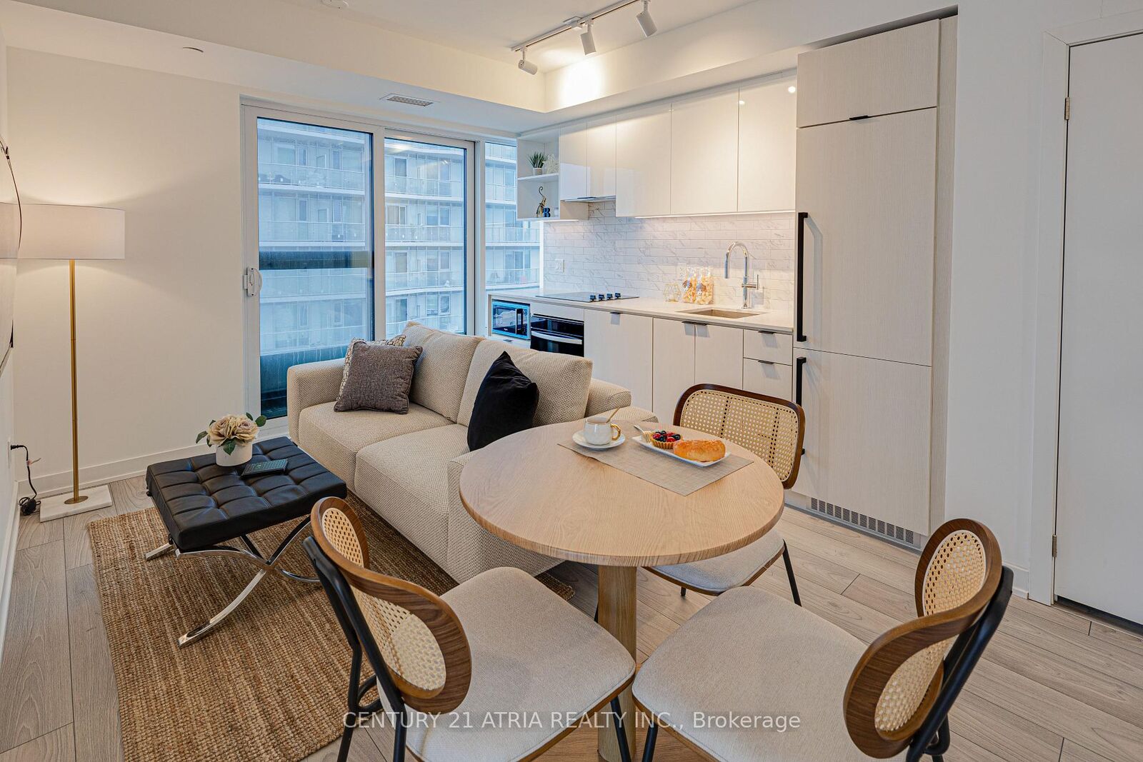 Property Photo: 252 Church Street 2706 ON M5B 0E6