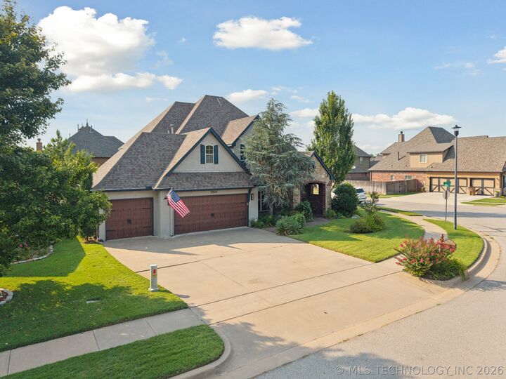 Property Photo:  12564 S 71st  OK 74008 