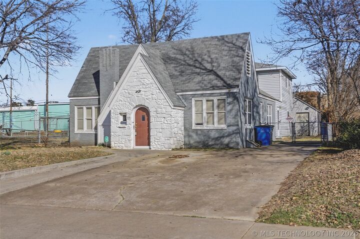 Property Photo:  1231 S Gary Place  OK 74104 