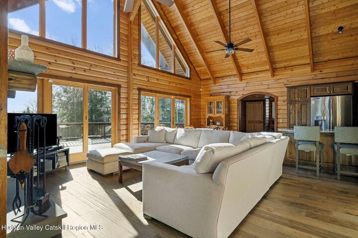 Property Photo:  42 N Ridge  NY 12496 