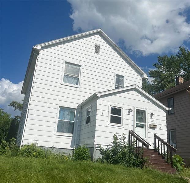 Property Photo:  655 Spruce Ave  PA 16146 