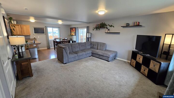 Property Photo:  1840 Lyon St SW  OR 97322 