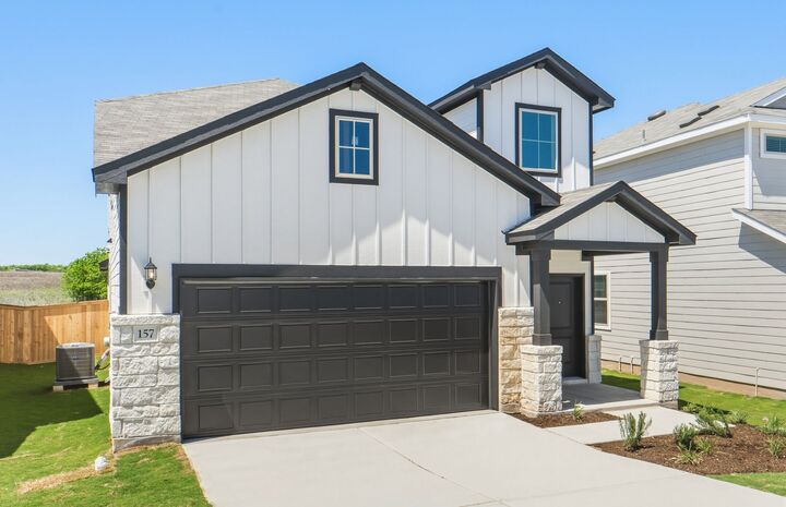 Property Photo:  157 Green Berets Bend  TX 76537 