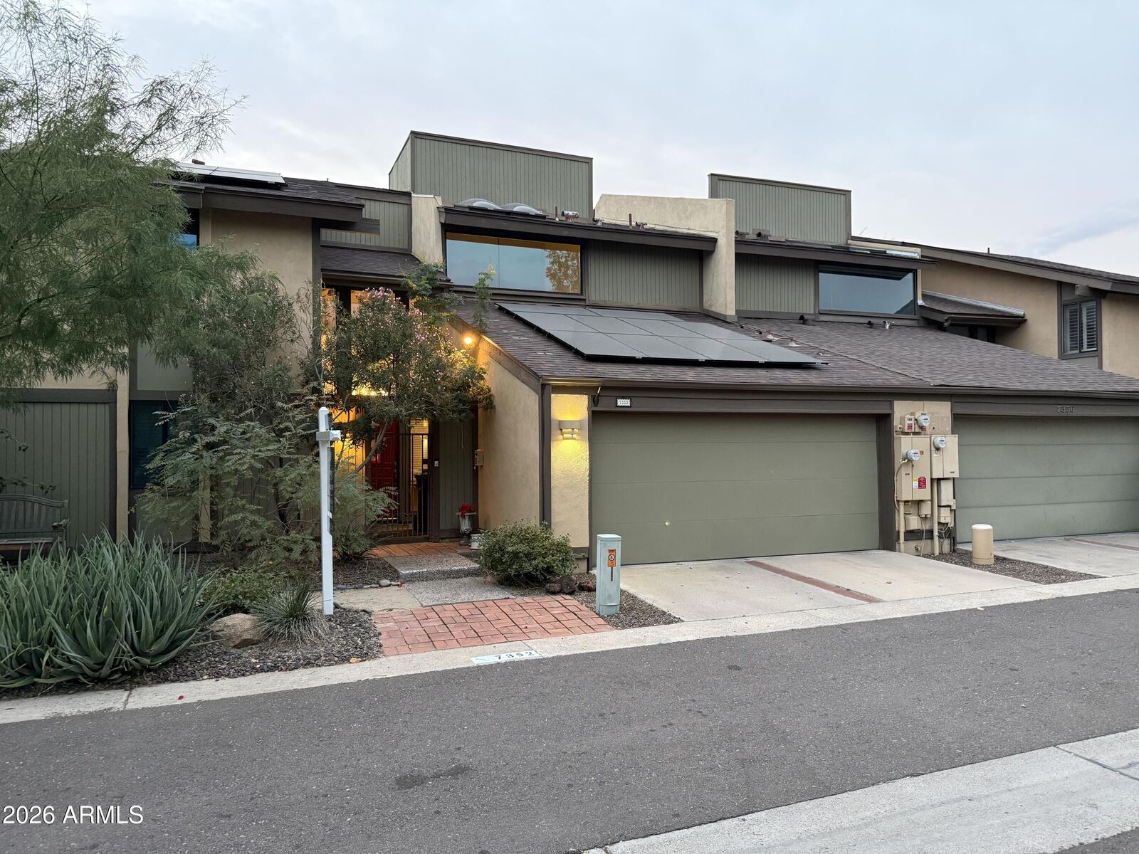 Property Photo:  7352 N 7th Place  AZ 85020 