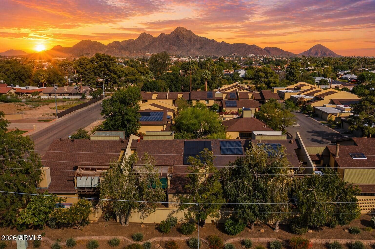Property Photo:  7352 N 7th Place  AZ 85020 