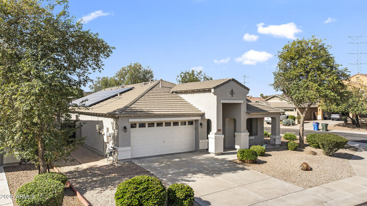 Property Photo:  2807 E Questa Drive  AZ 85024 