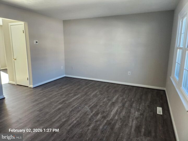 Property Photo:  1329 Robinhood Lane  VA 22630 