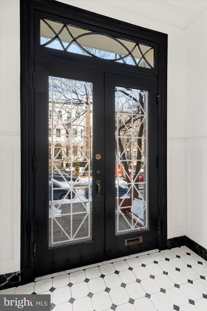 Property Photo:  1820 Wyoming Avenue NW  DC 20009 