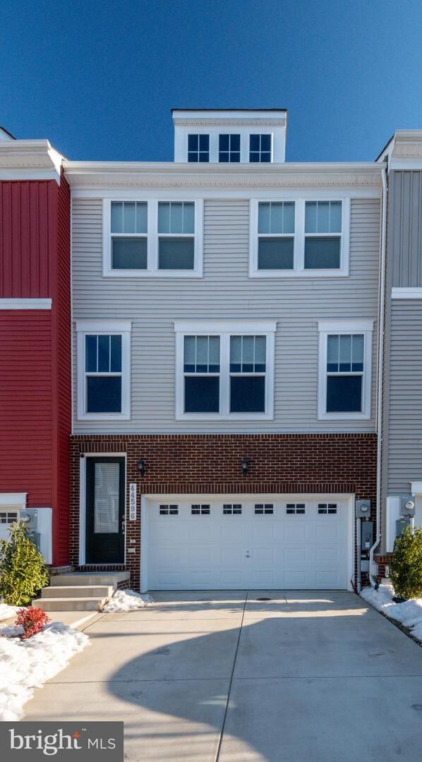 Property Photo: 44596 Nolani Way MD 20619