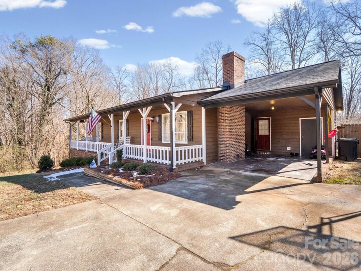 Property Photo:  4636 Merrywood Lane  NC 28052 