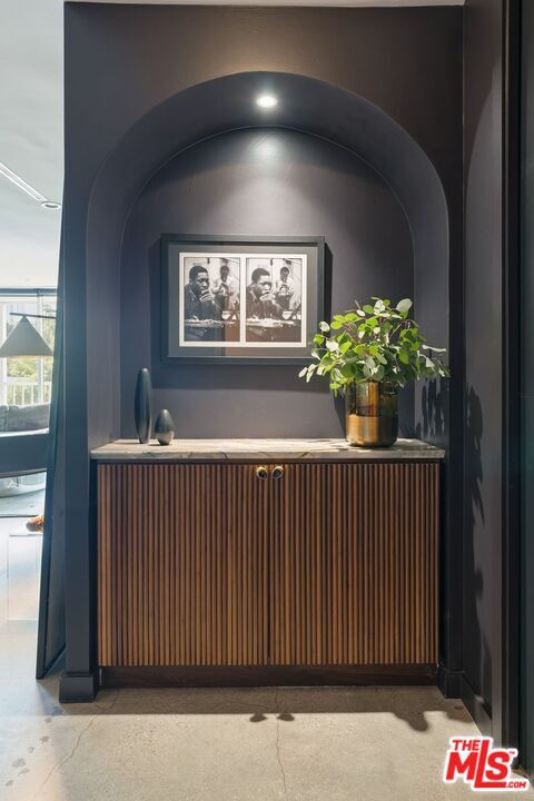 Property Photo:  1400 N Sweetzer Ave  CA 90069 