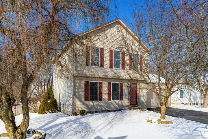 Property Photo:  1517 S Hunters Drive  OH 43055 