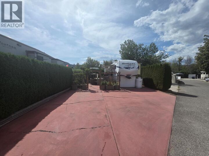 Property Photo:  415 Commonwealth Road 531  BC V4V 1P4 