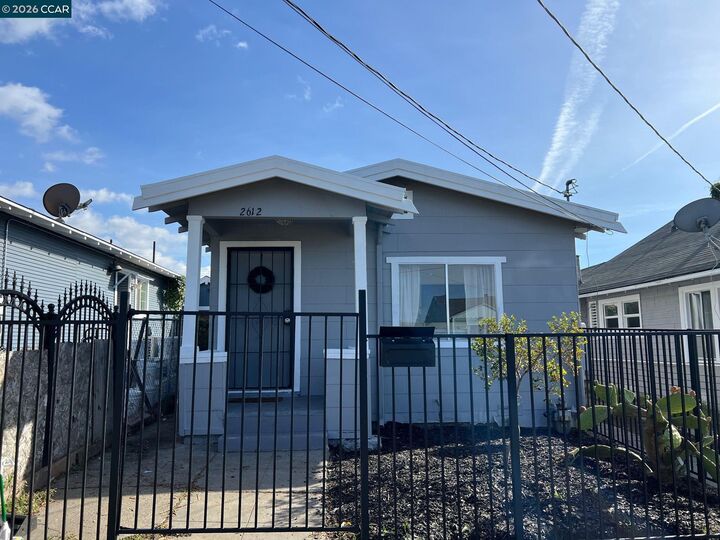 Property Photo:  2612 75th Ave  CA 94605 