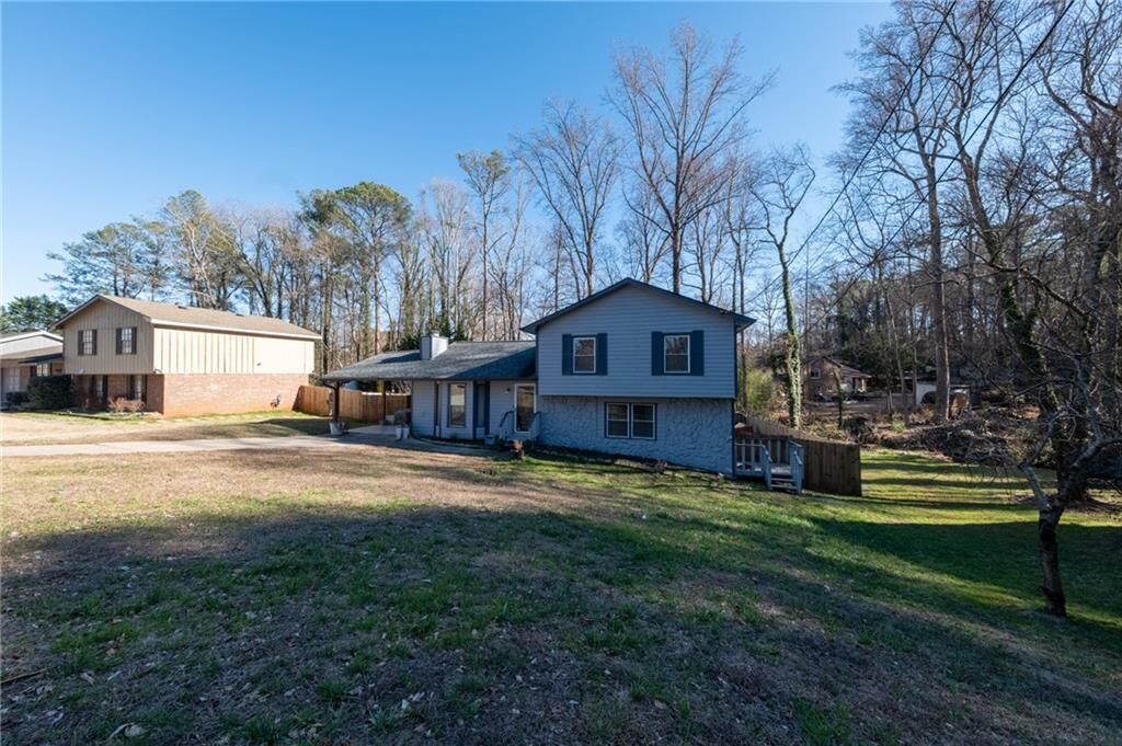 Property Photo:  3000 Creekwood Lane  GA 30044 