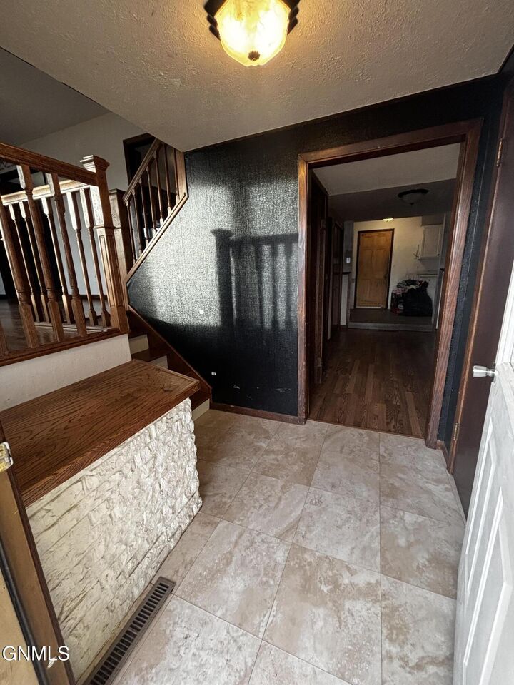Property Photo: 1012 18th Street W ND 58801
