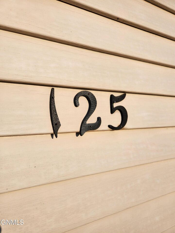 Property Photo: 125 Maryland Street ND 58504