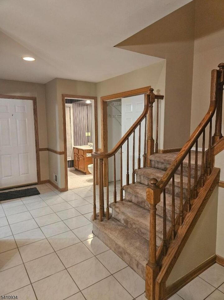 Property Photo:  95 Laurelwood Ct  NJ 07866 