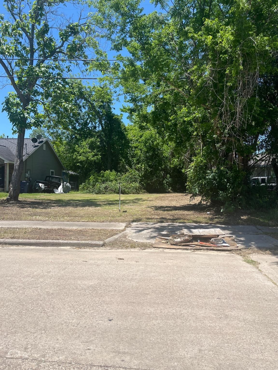Property Photo:  317 S Fulton Street  TX 77591 