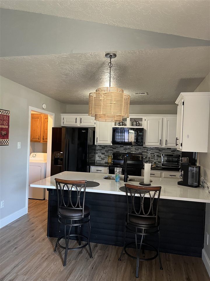 Property Photo:  6808 NW Willow Springs Dr  OK 73505 