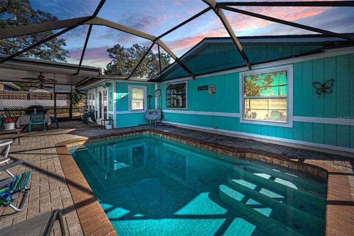 Property Photo:  1176 Mineola Circle  FL 34683 