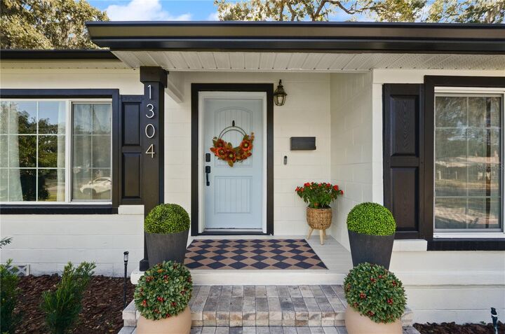 Property Photo:  1304 Golfview Street  FL 32804 